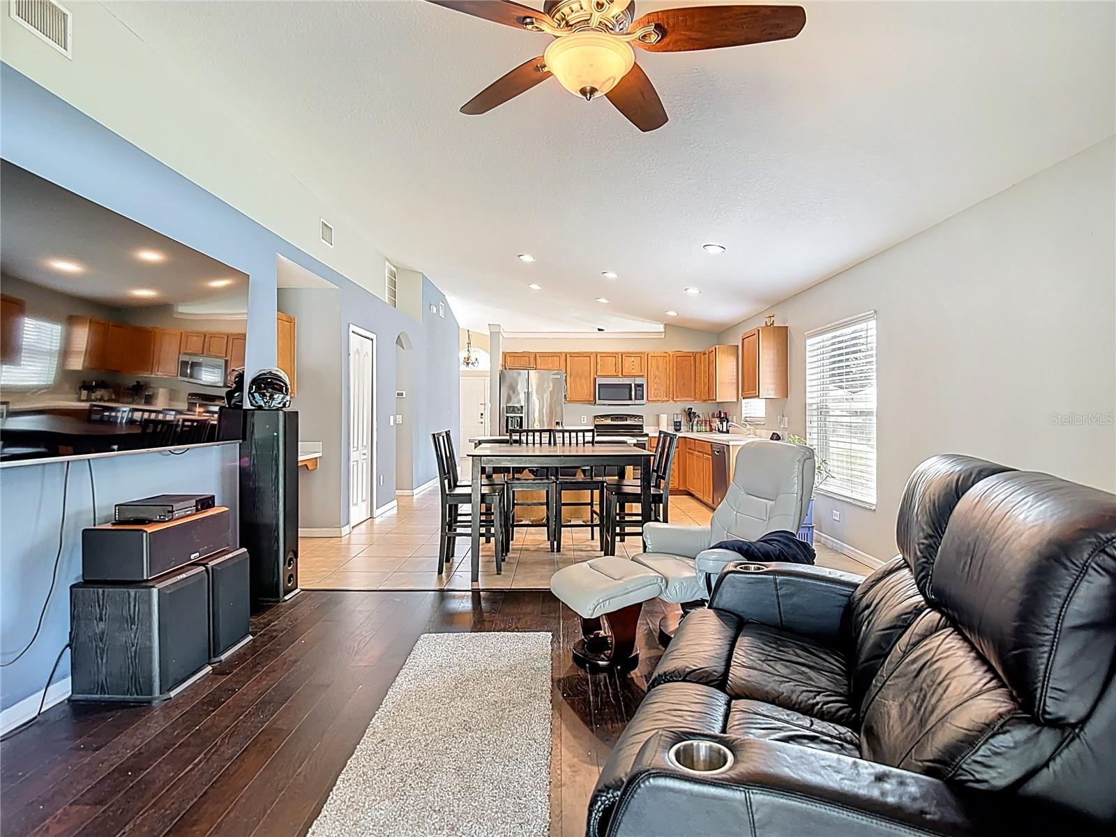 Image 4 of 60 For 12153 Southbridge Terrace