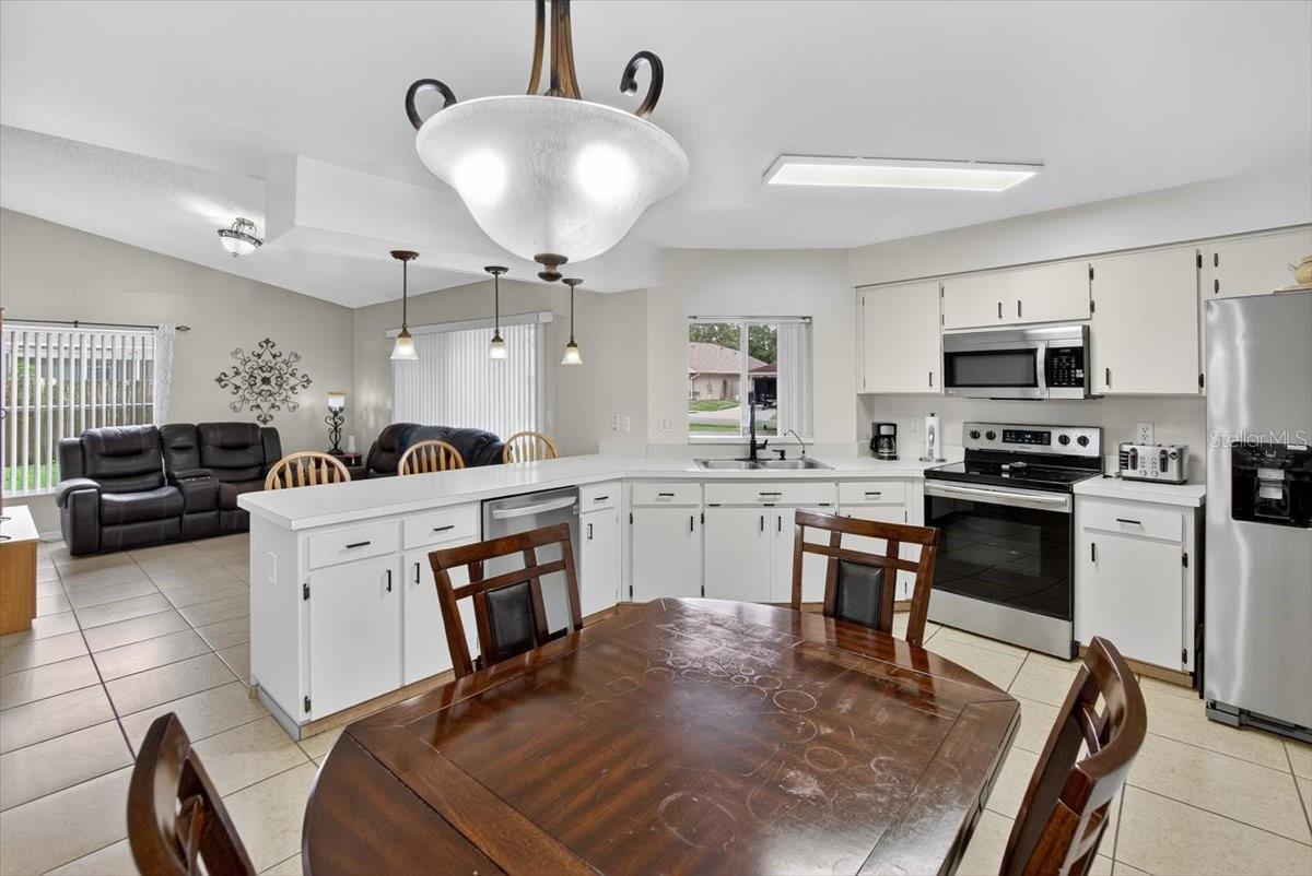 Listing photo id 19 for 1701 Staysail Drive