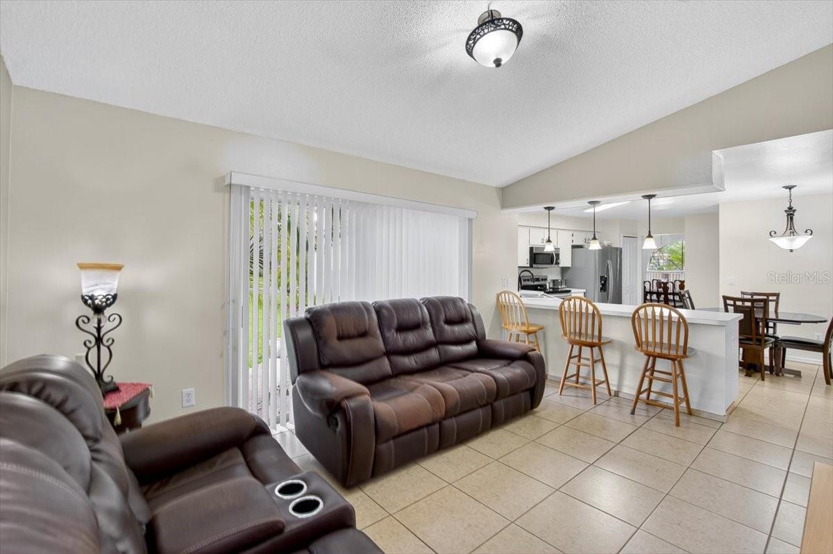 Listing photo id 28 for 1701 Staysail Drive