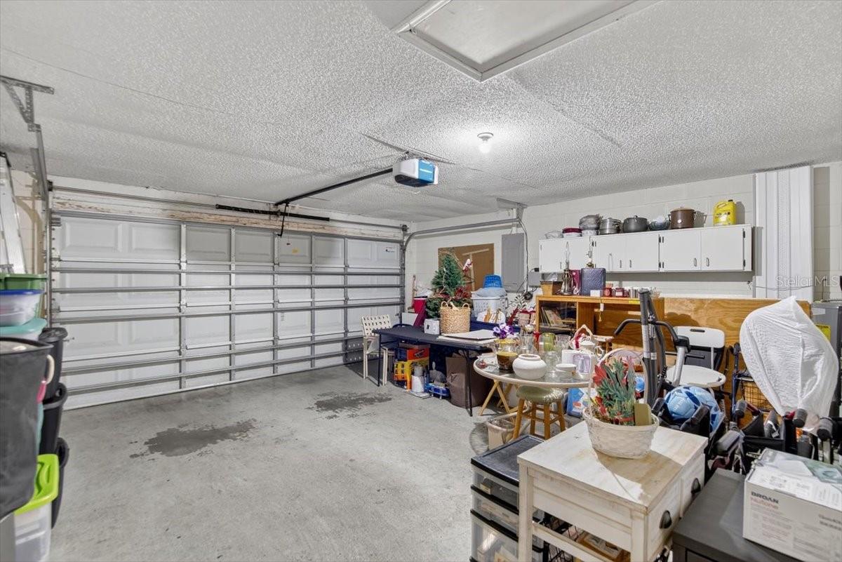 Listing photo id 38 for 1701 Staysail Drive