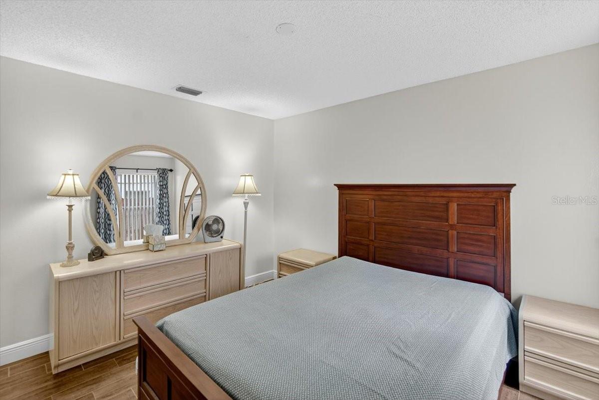 Listing photo id 42 for 1701 Staysail Drive