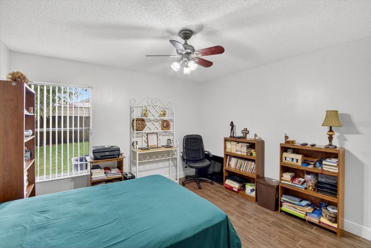 Listing photo id 47 for 1701 Staysail Drive