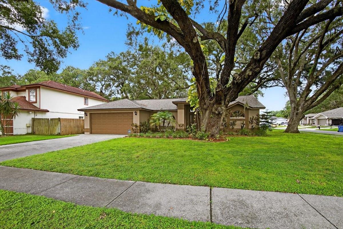 Listing photo id 53 for 1701 Staysail Drive