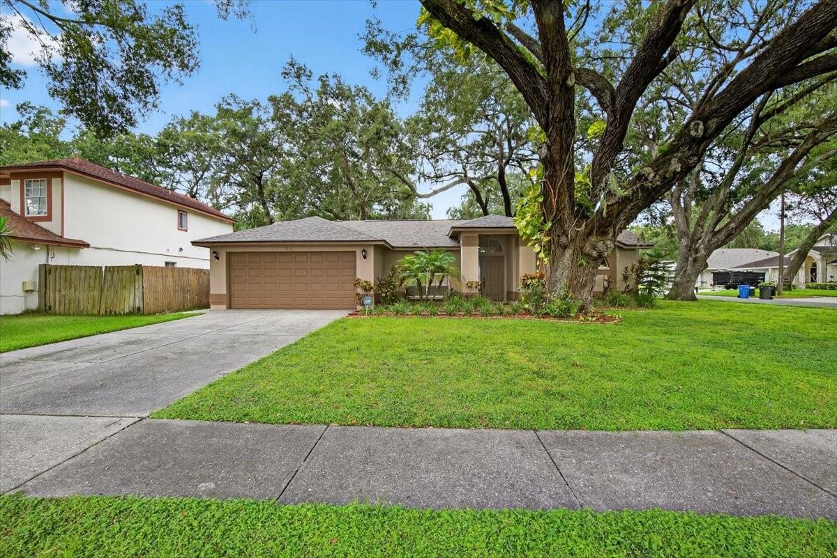 Listing photo id 54 for 1701 Staysail Drive