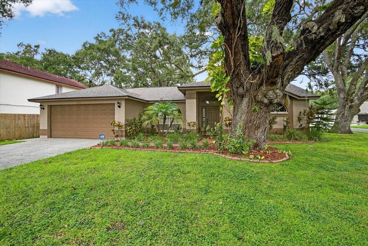 Listing photo id 58 for 1701 Staysail Drive