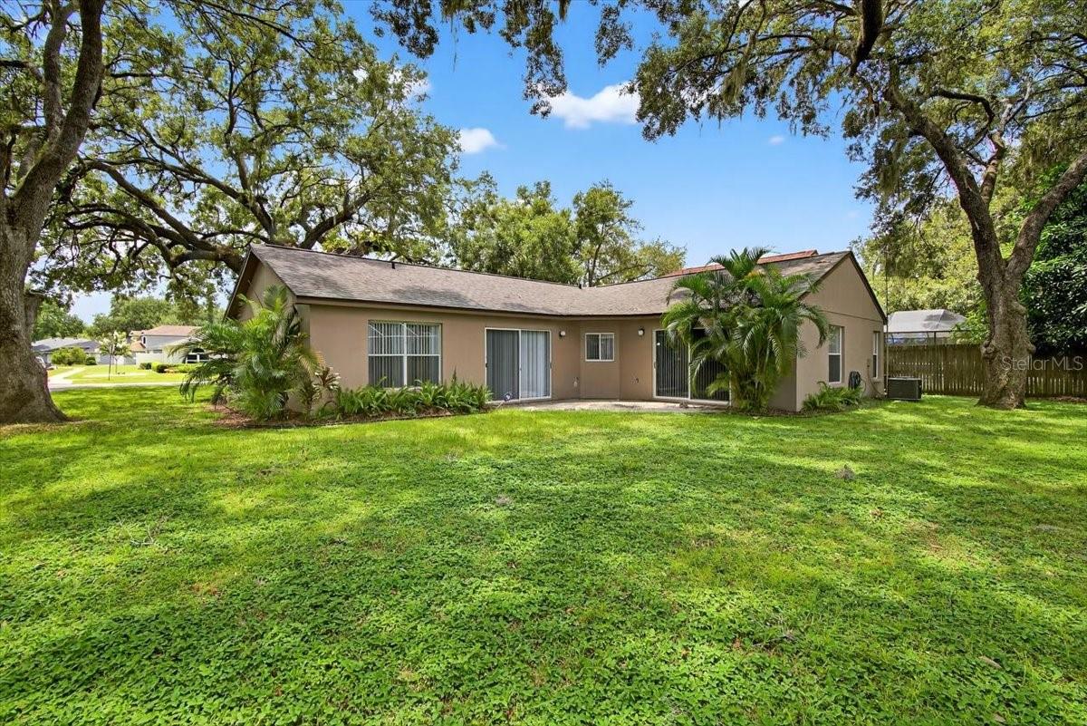 Listing photo id 61 for 1701 Staysail Drive