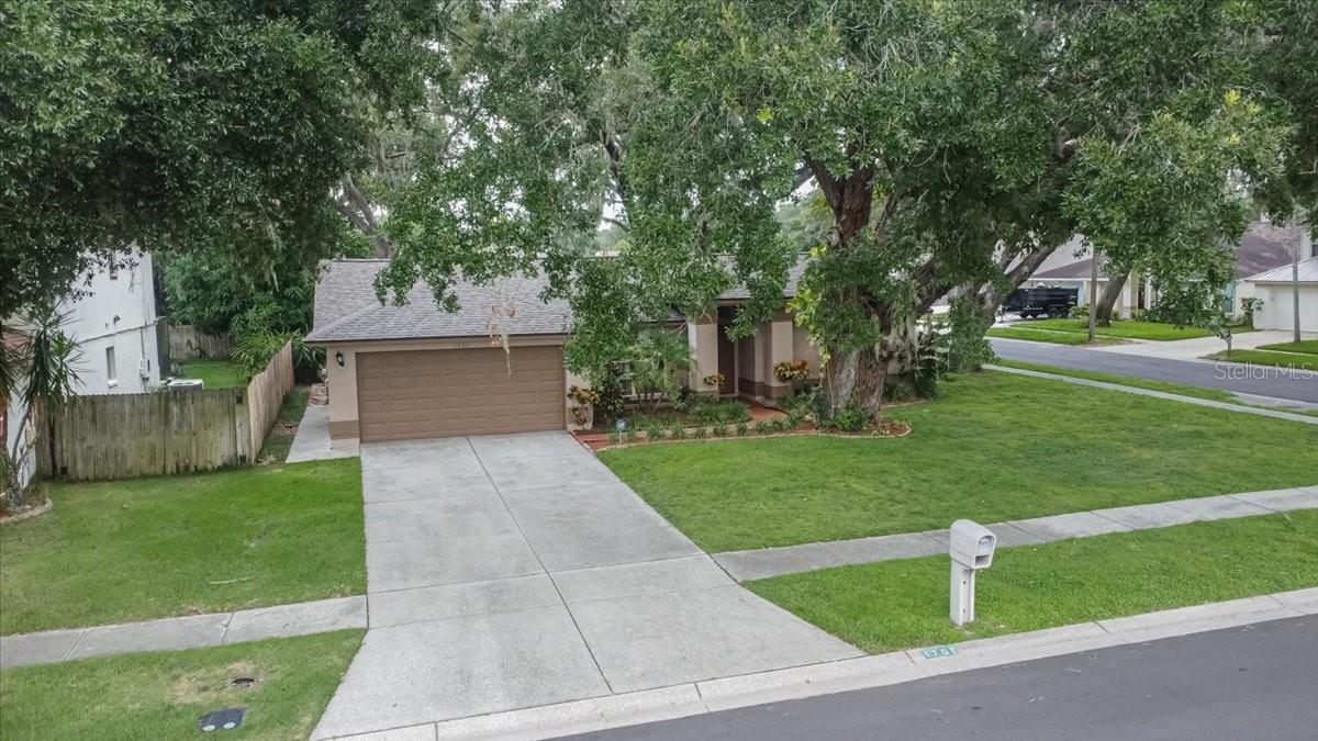 Listing photo id 73 for 1701 Staysail Drive