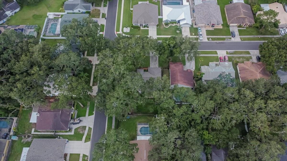 Listing photo id 83 for 1701 Staysail Drive