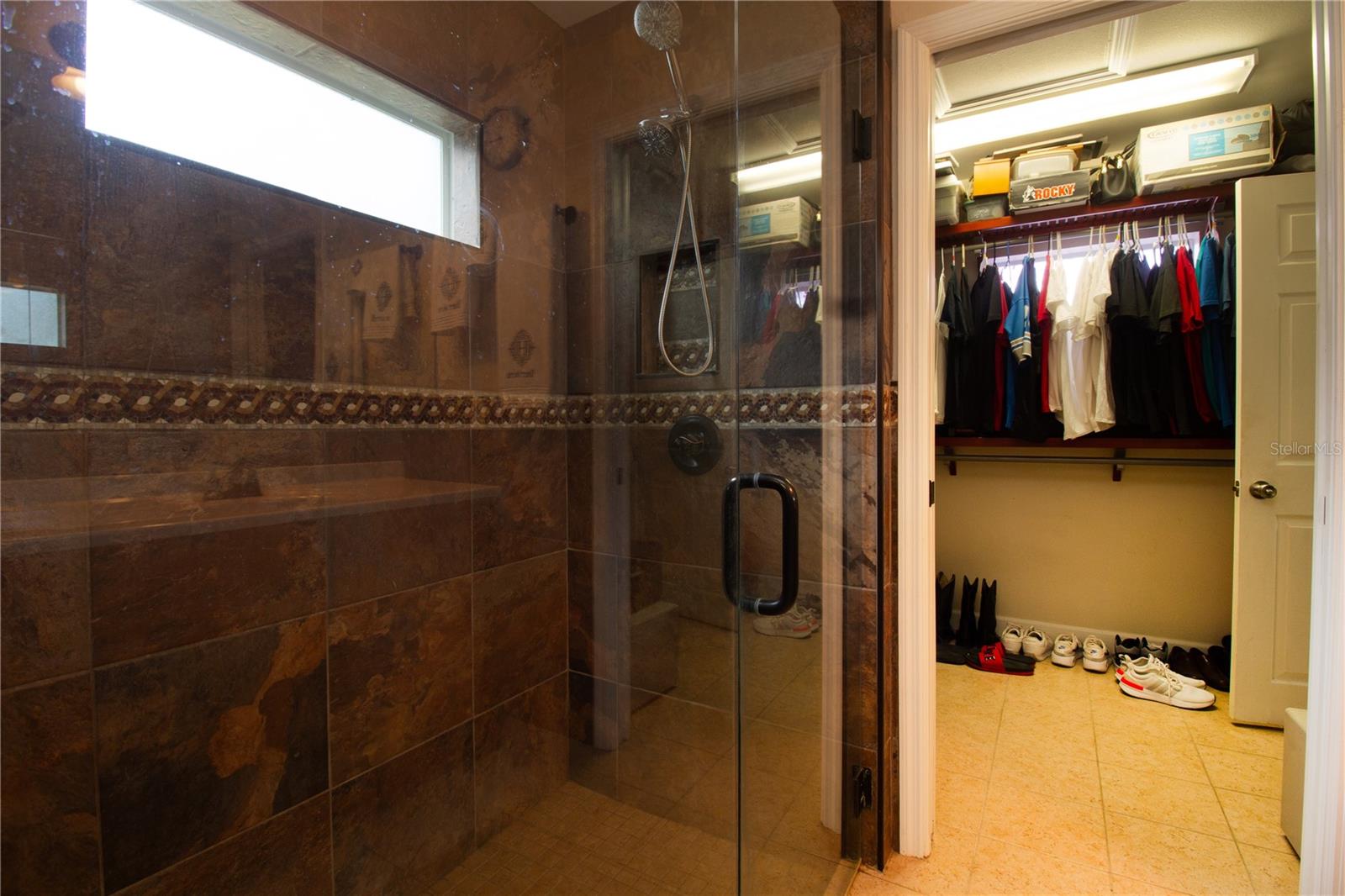 Image 20 of 38 For 527 Glenoak Street N