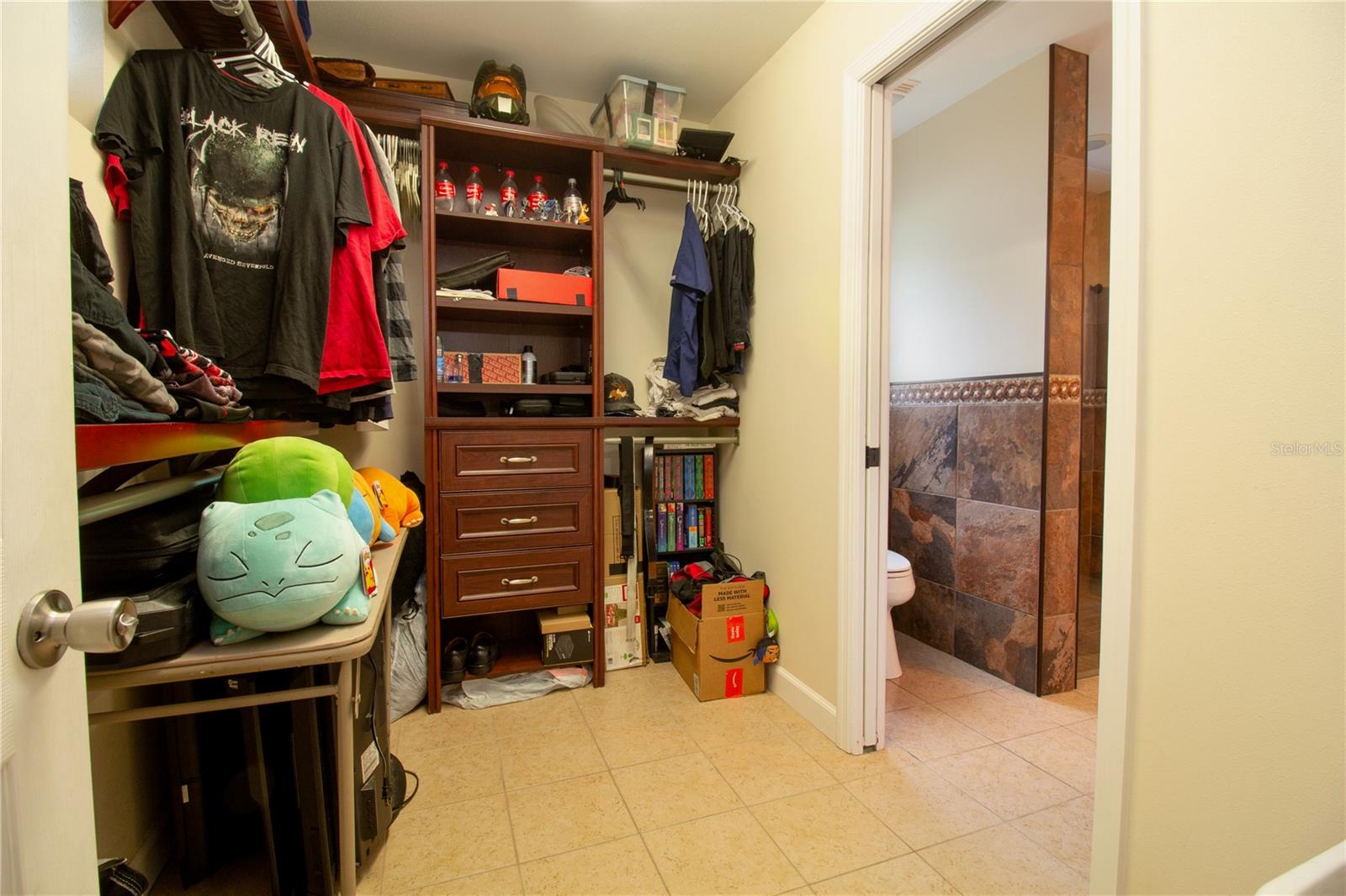 Image 24 of 38 For 527 Glenoak Street N