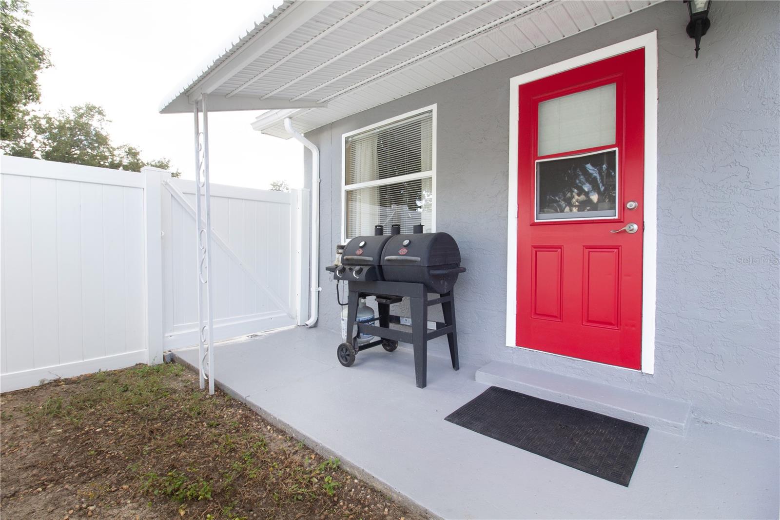 Image 27 of 38 For 527 Glenoak Street N