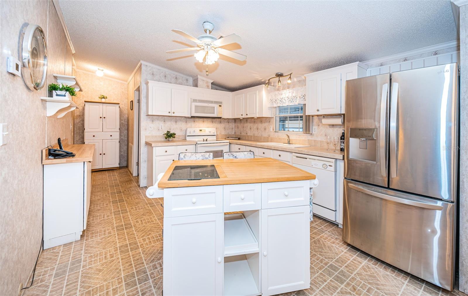 Image 21 of 62 For 3536 Kauna Point Drive