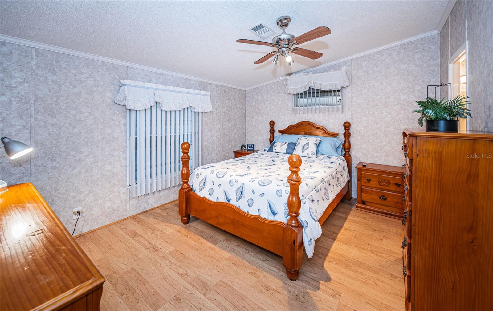 Image 27 of 62 For 3536 Kauna Point Drive