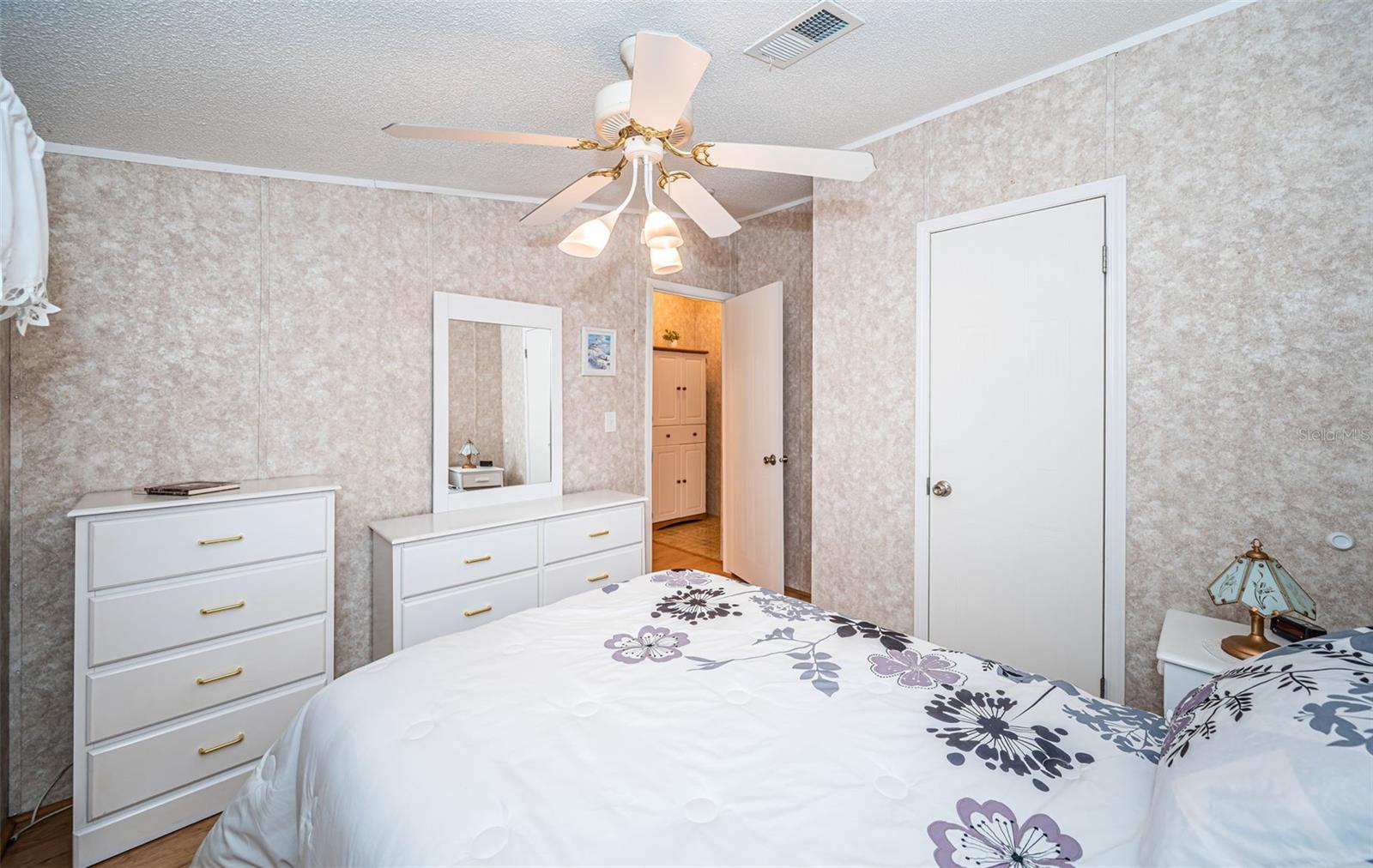 Image 35 of 62 For 3536 Kauna Point Drive