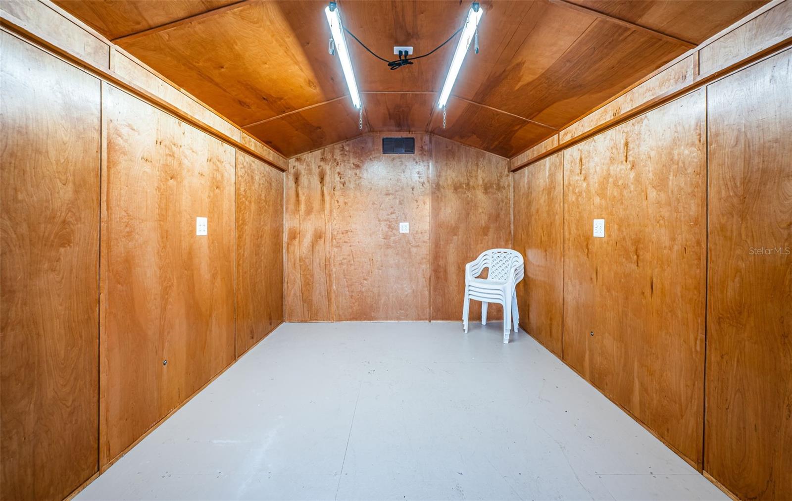 Image 44 of 62 For 3536 Kauna Point Drive