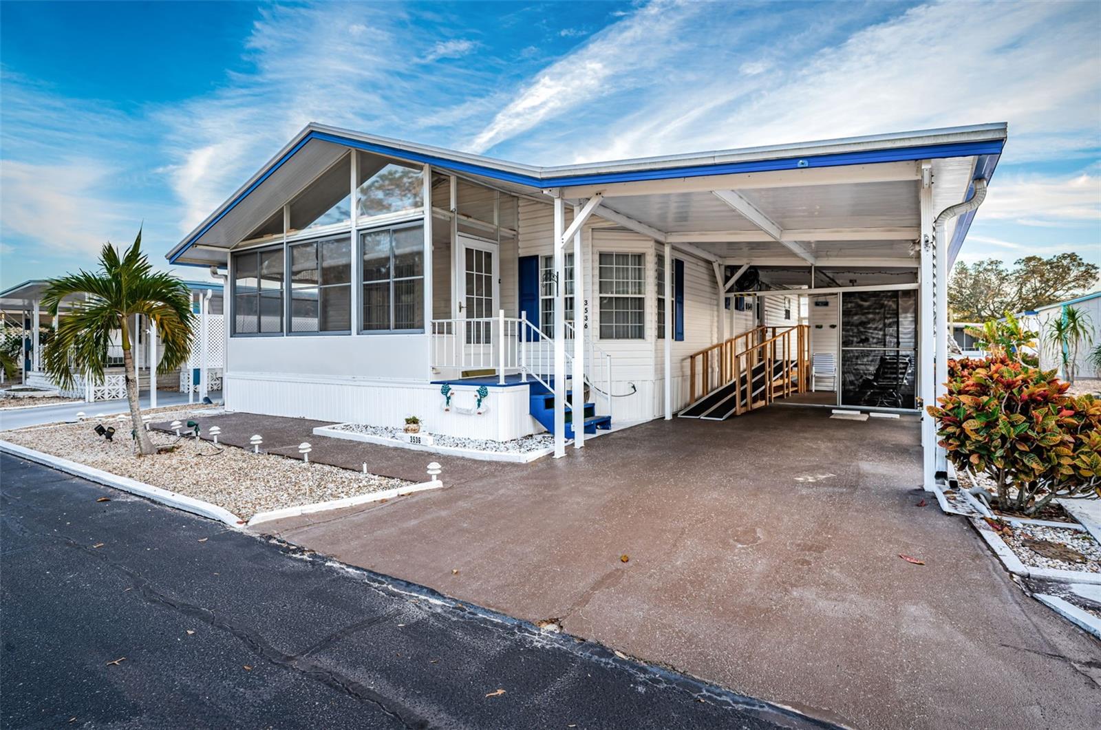 Image 8 of 62 For 3536 Kauna Point Drive