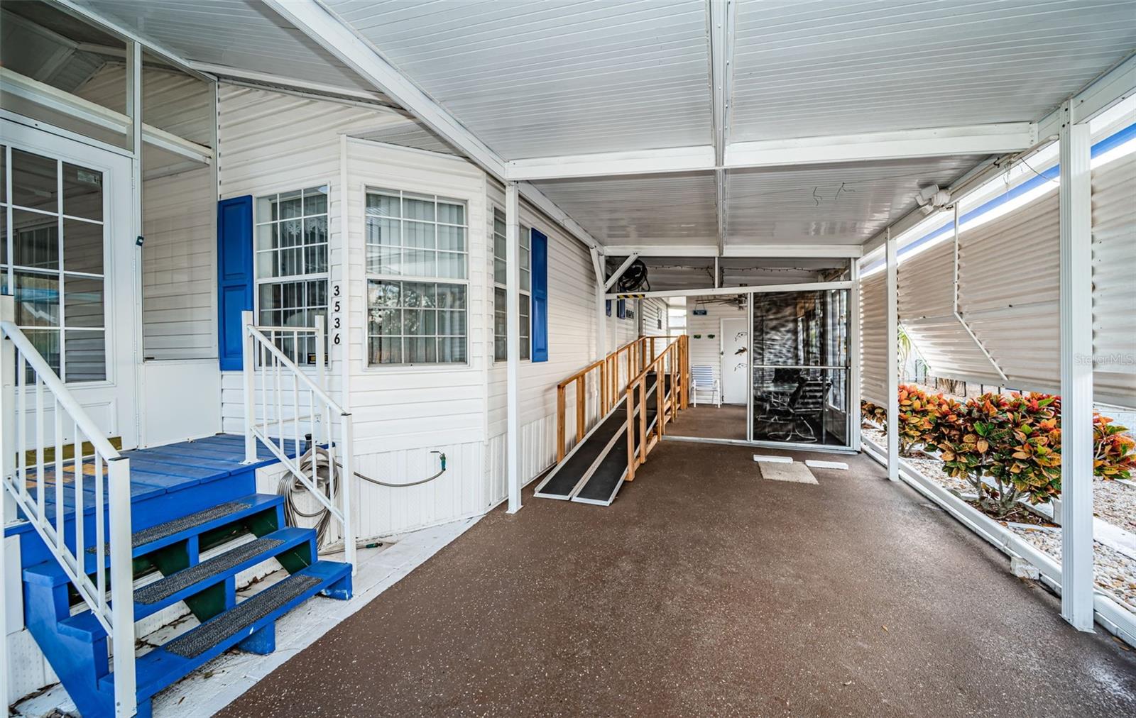 Image 9 of 62 For 3536 Kauna Point Drive