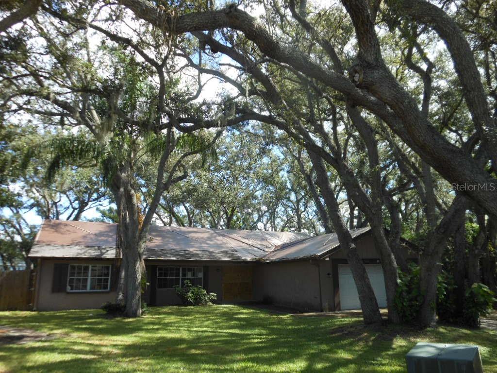 Details for 1243 Royal Oak Drive, DUNEDIN, FL 34698