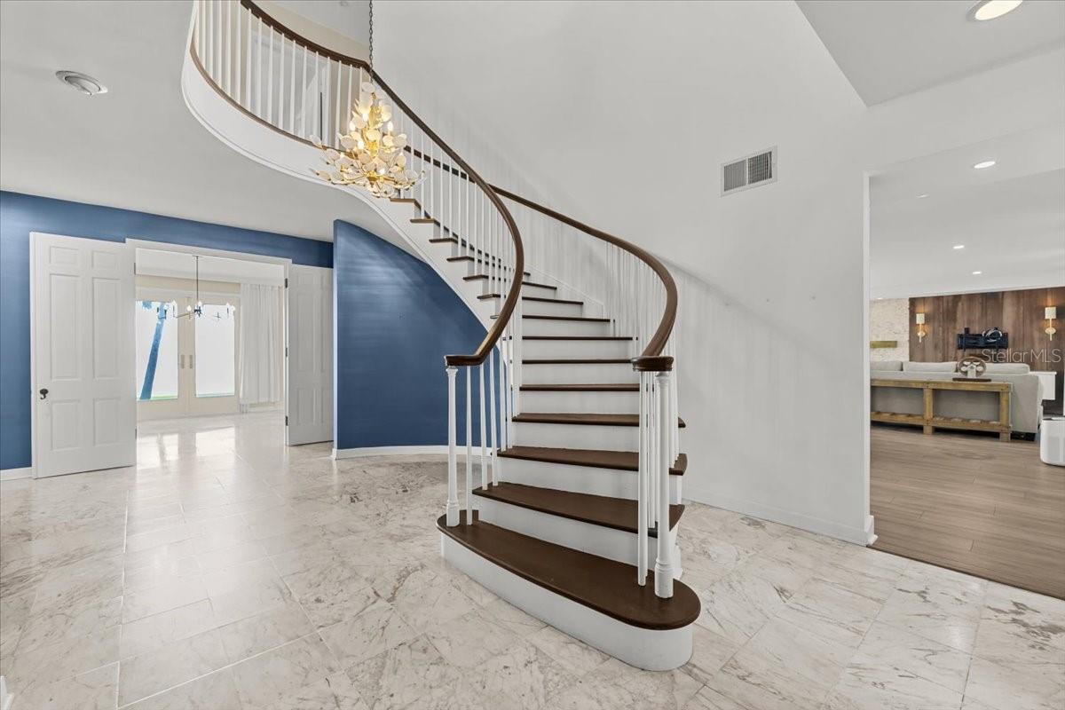 Image 14 of 93 For 6620 Colony Drive S
