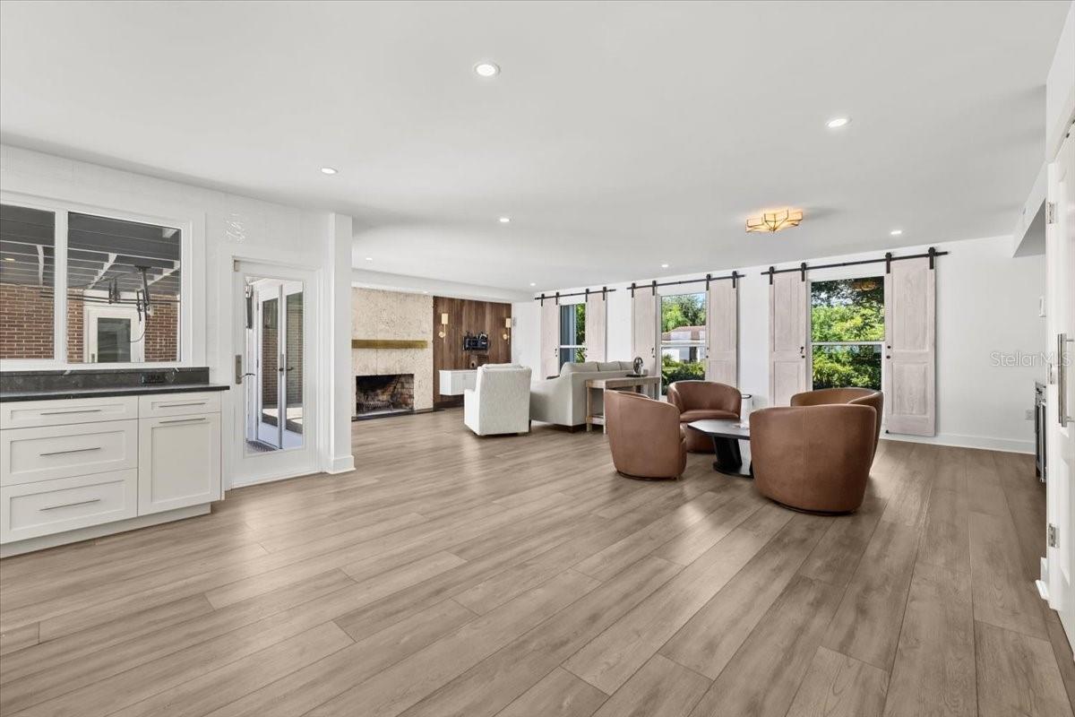Image 22 of 93 For 6620 Colony Drive S