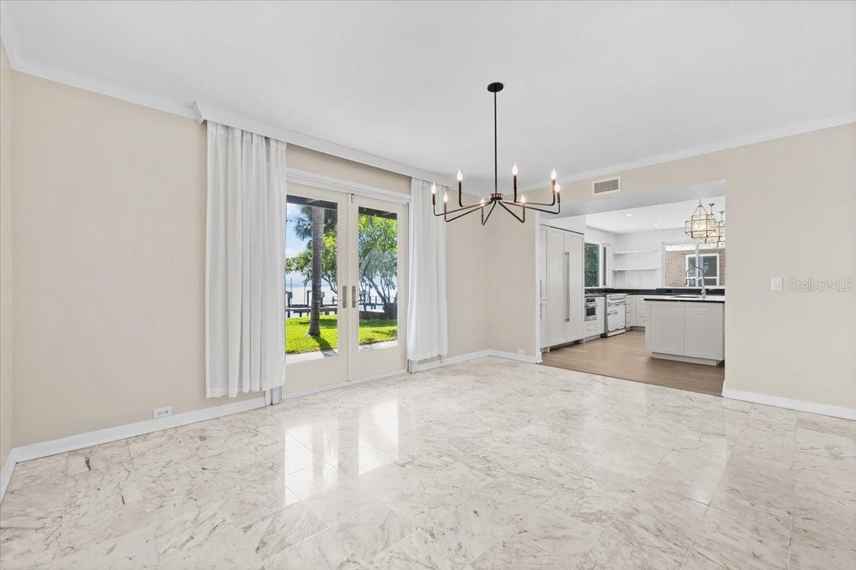 Image 33 of 93 For 6620 Colony Drive S
