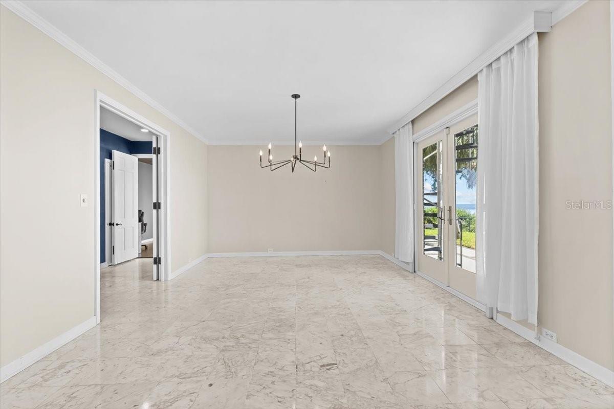 Image 34 of 93 For 6620 Colony Drive S