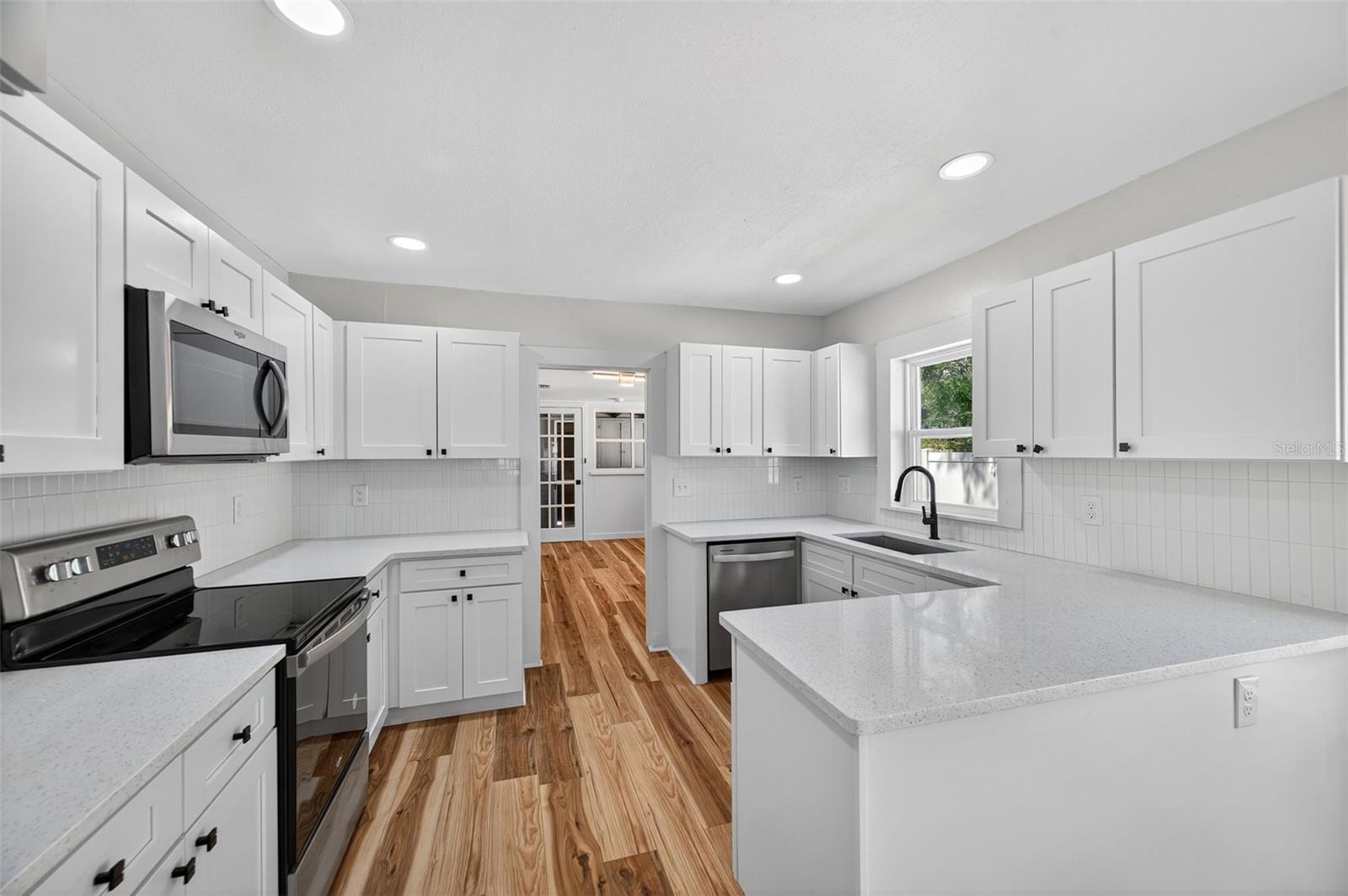 Image 12 of 51 For 1767 Scranton Street S