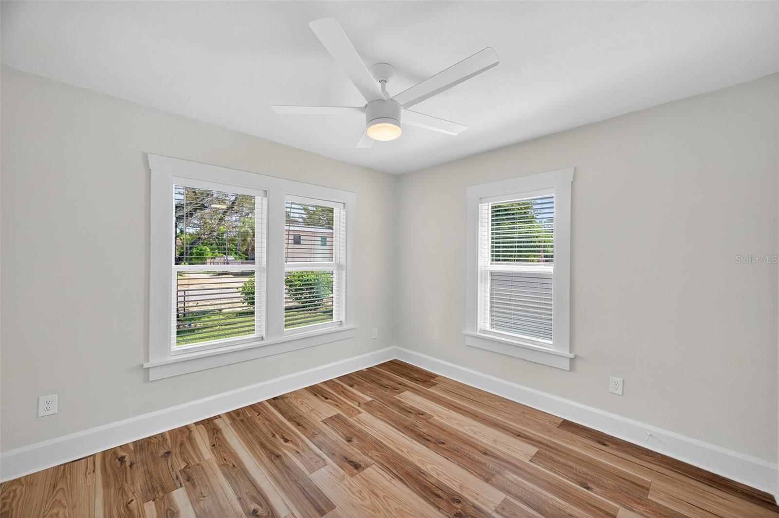 Image 15 of 51 For 1767 Scranton Street S