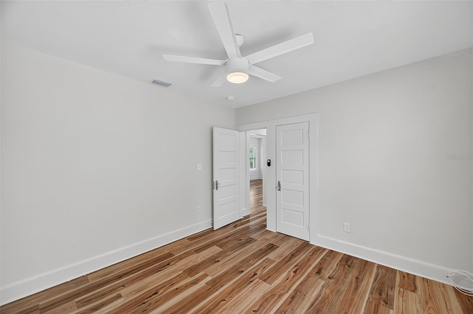 Image 21 of 51 For 1767 Scranton Street S