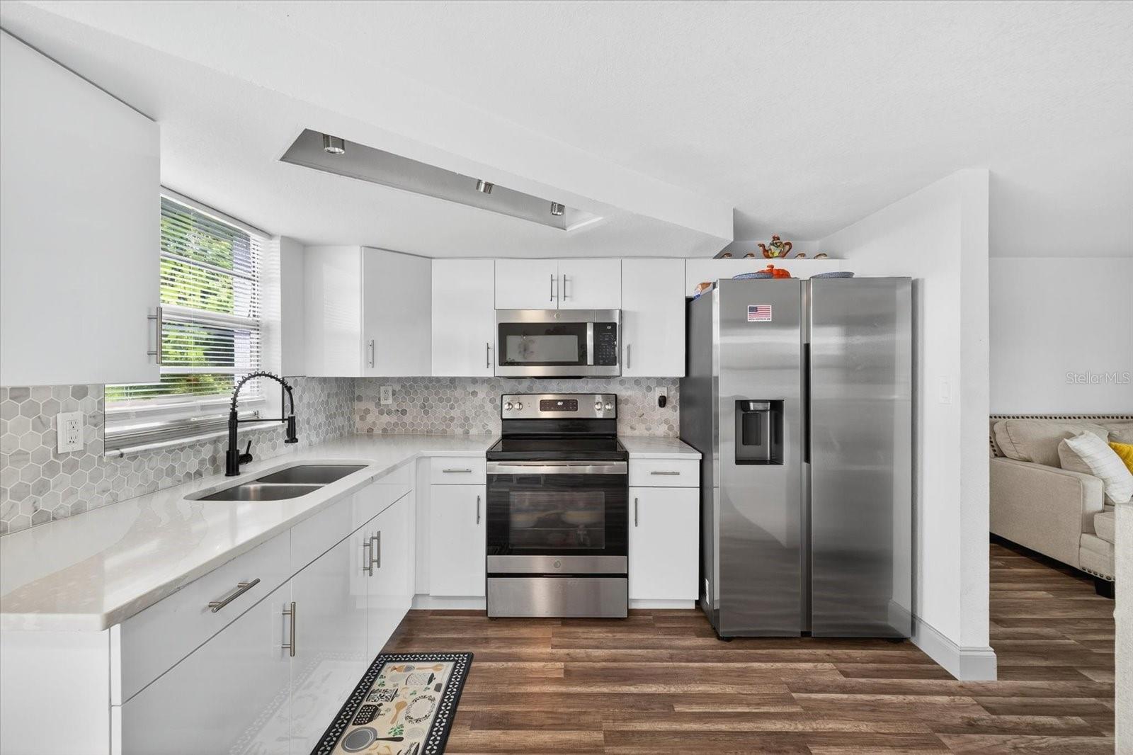 Image 11 of 40 For 7811 Fox Hollow Drive