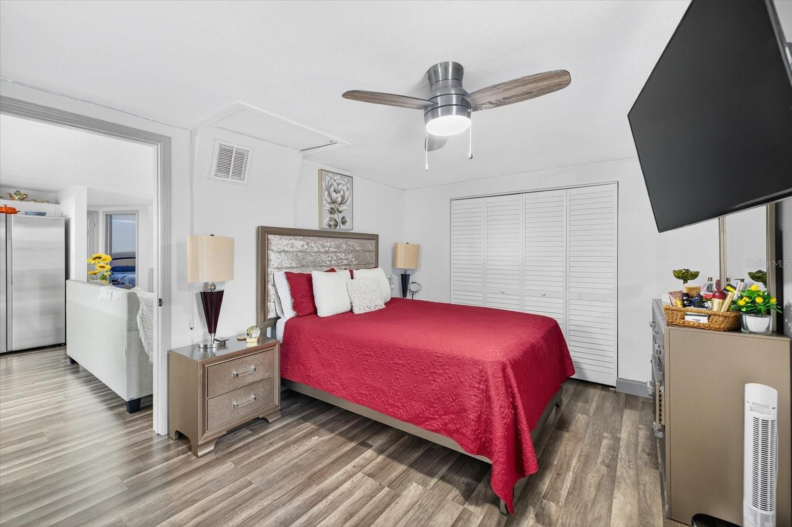 Image 14 of 40 For 7811 Fox Hollow Drive