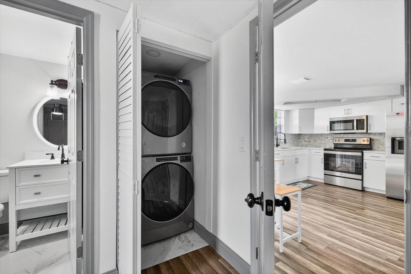 Image 16 of 40 For 7811 Fox Hollow Drive