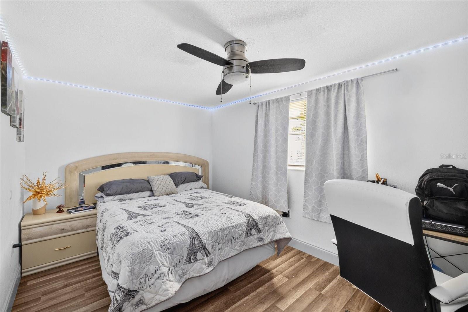 Image 21 of 40 For 7811 Fox Hollow Drive