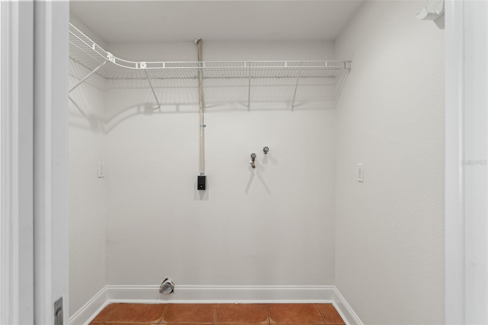 Image 10 of 56 For 505 Oakwood Boulevard