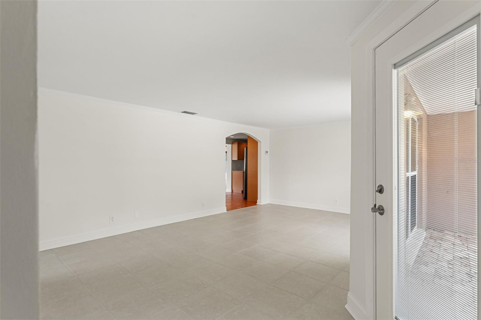 Image 13 of 56 For 505 Oakwood Boulevard