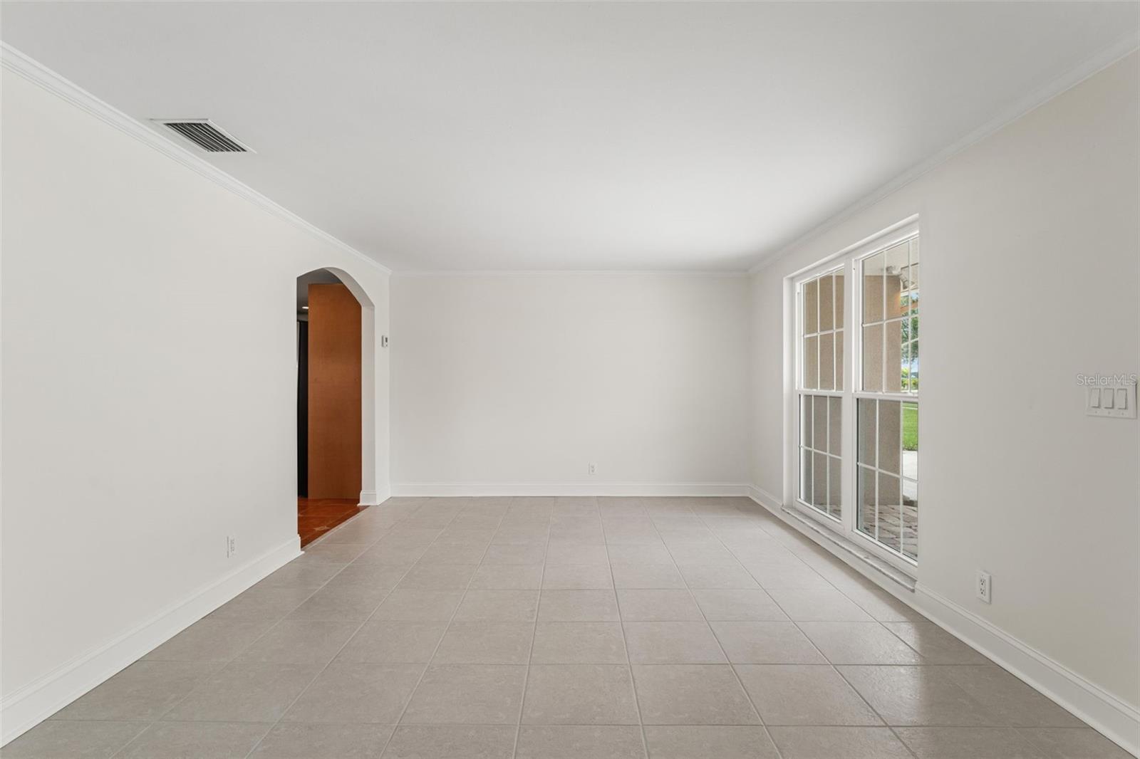 Image 14 of 56 For 505 Oakwood Boulevard