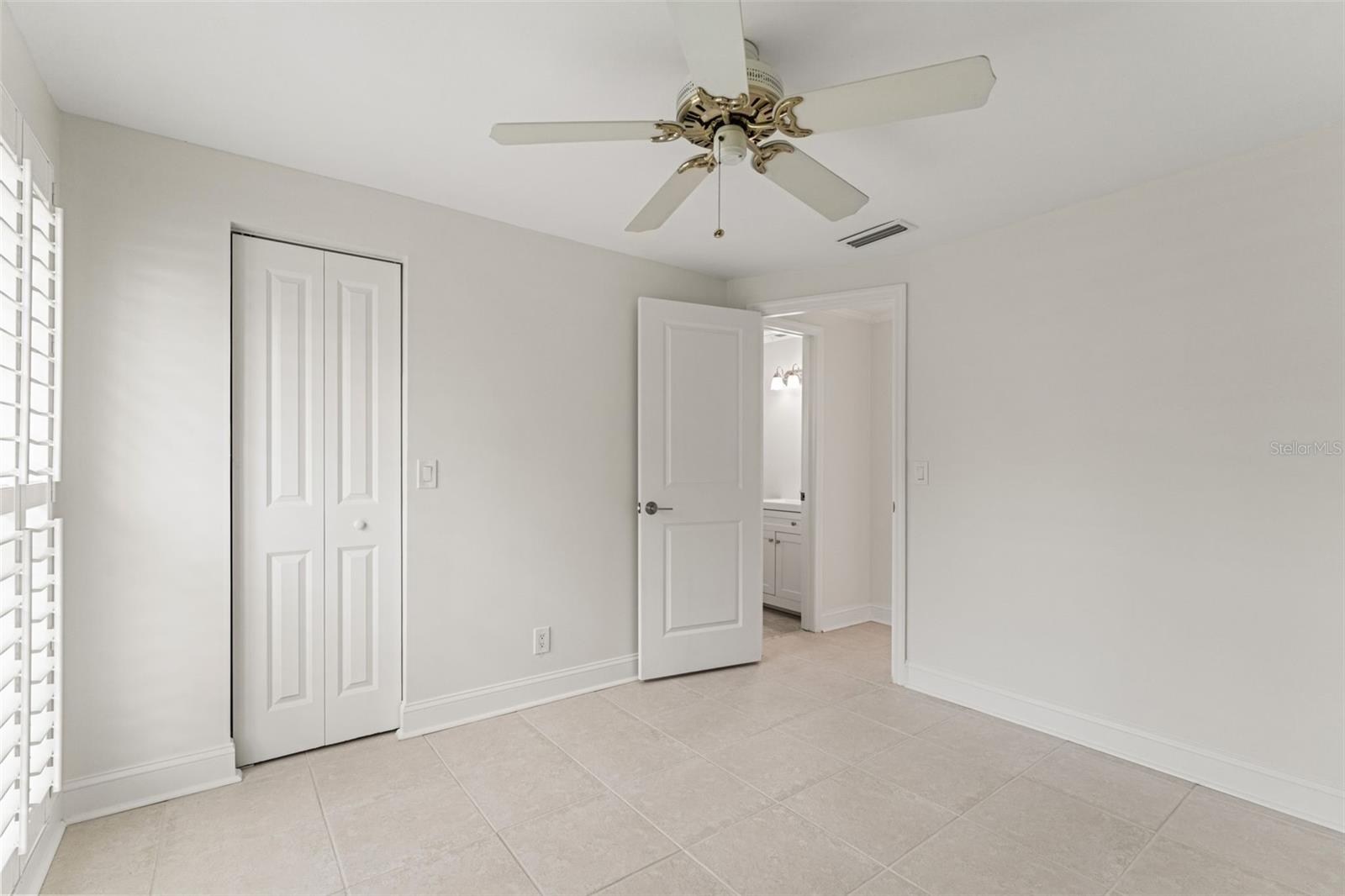 Image 19 of 56 For 505 Oakwood Boulevard