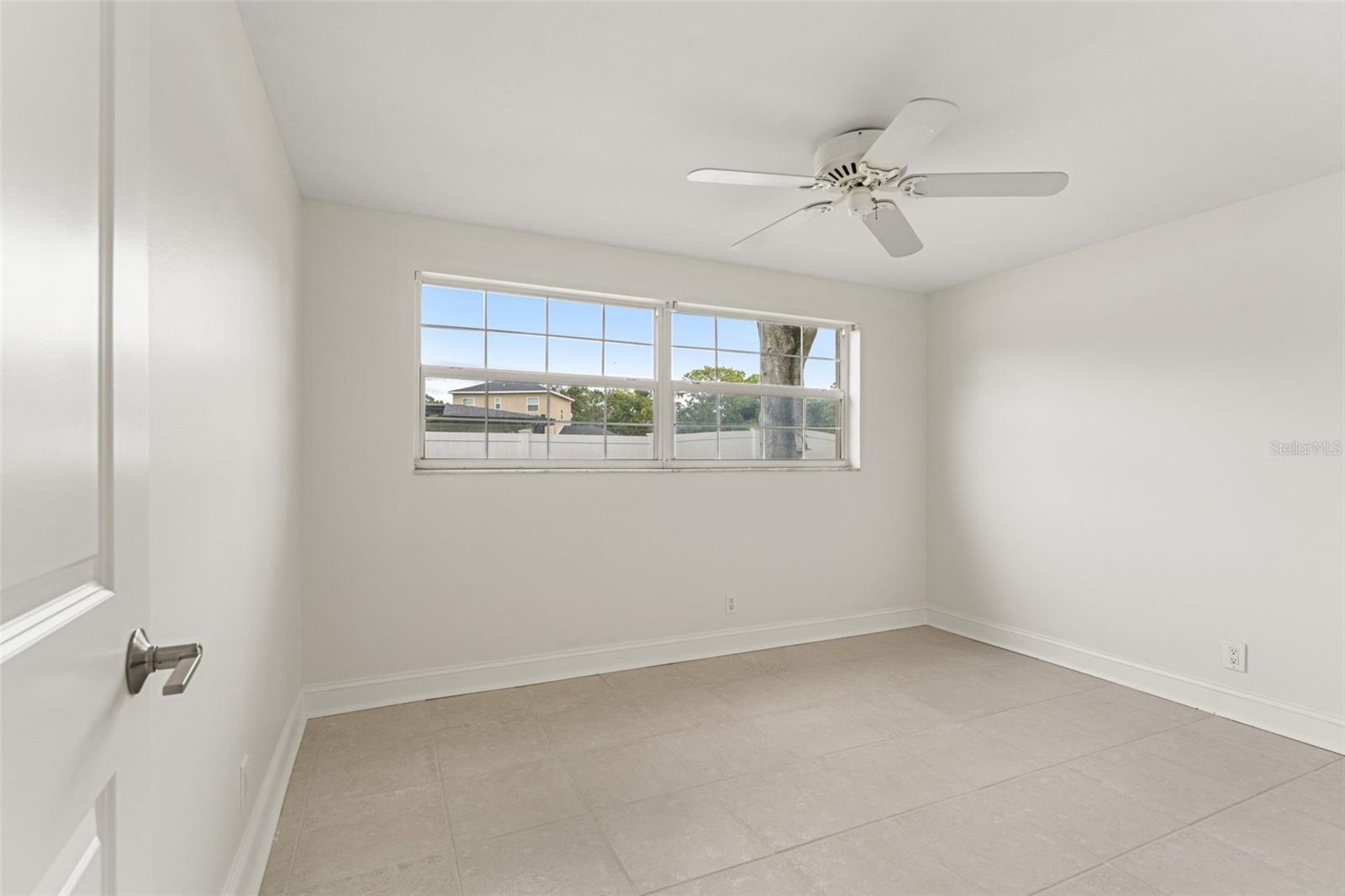 Image 20 of 56 For 505 Oakwood Boulevard