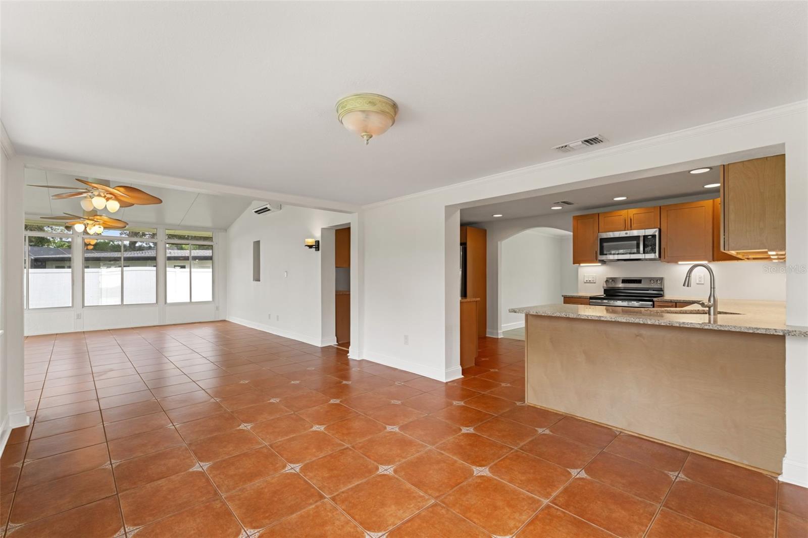 Image 27 of 56 For 505 Oakwood Boulevard