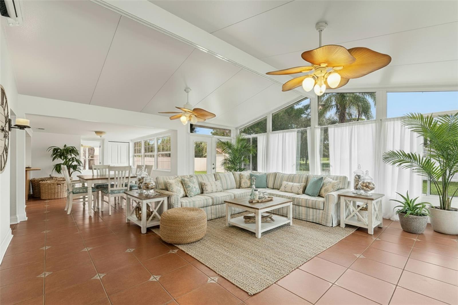 Image 5 of 56 For 505 Oakwood Boulevard