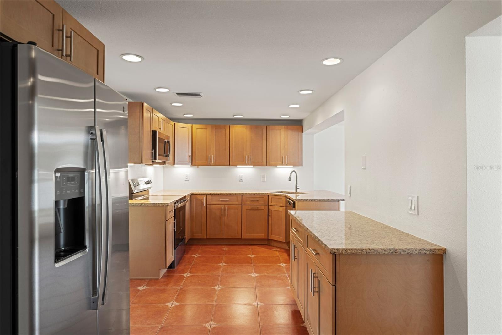 Image 7 of 56 For 505 Oakwood Boulevard