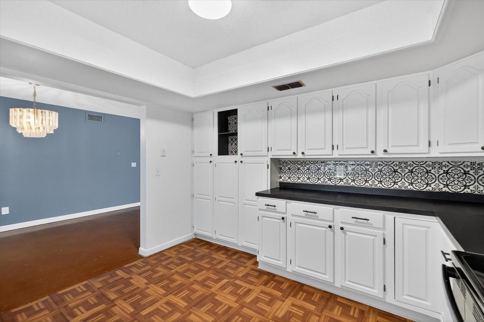 Image 13 of 38 For 215 Edgewater Drive