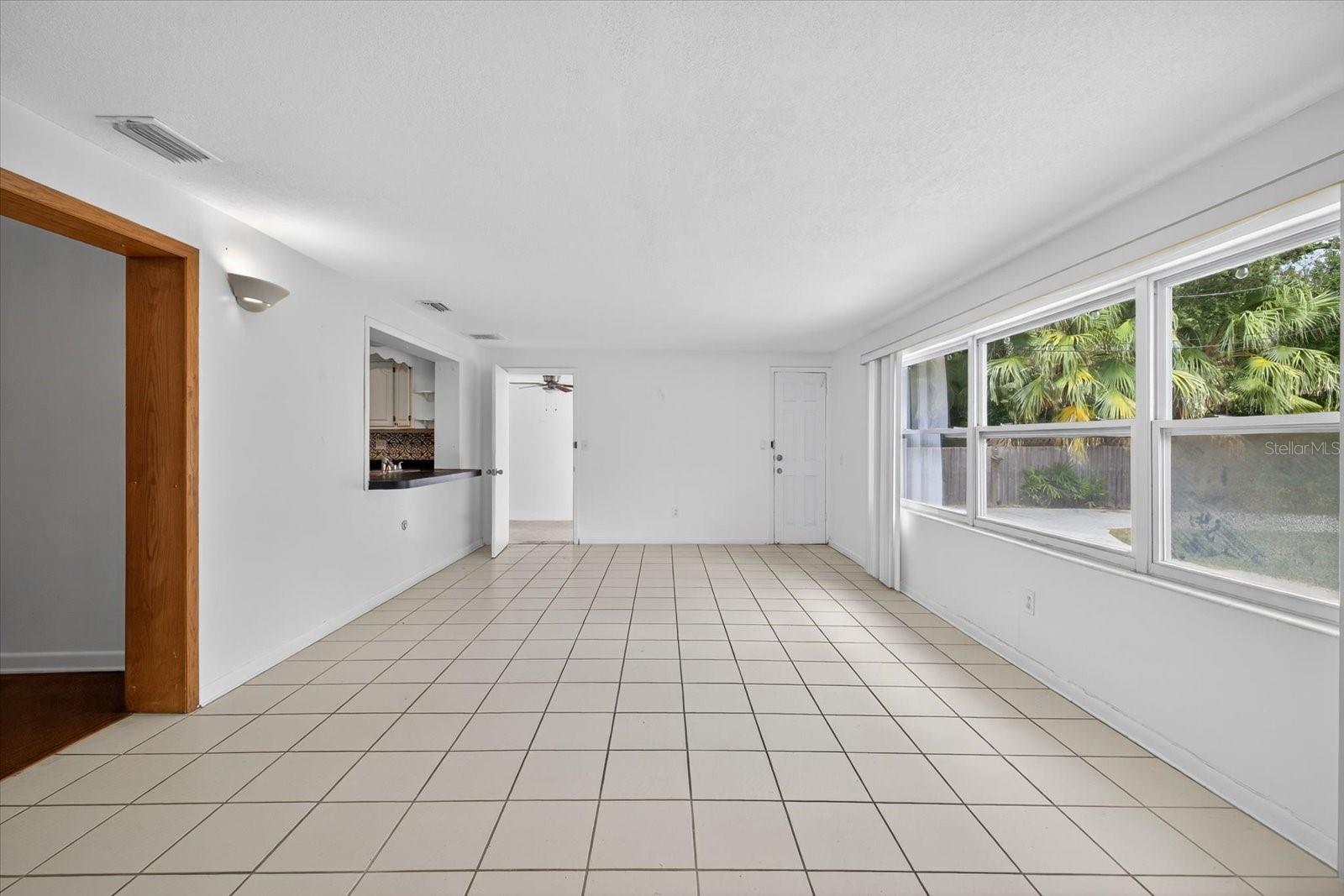 Image 16 of 38 For 215 Edgewater Drive