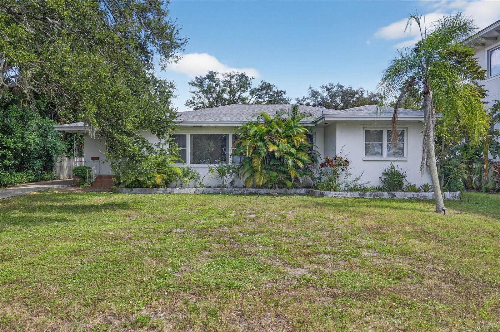 Image 6 of 38 For 215 Edgewater Drive