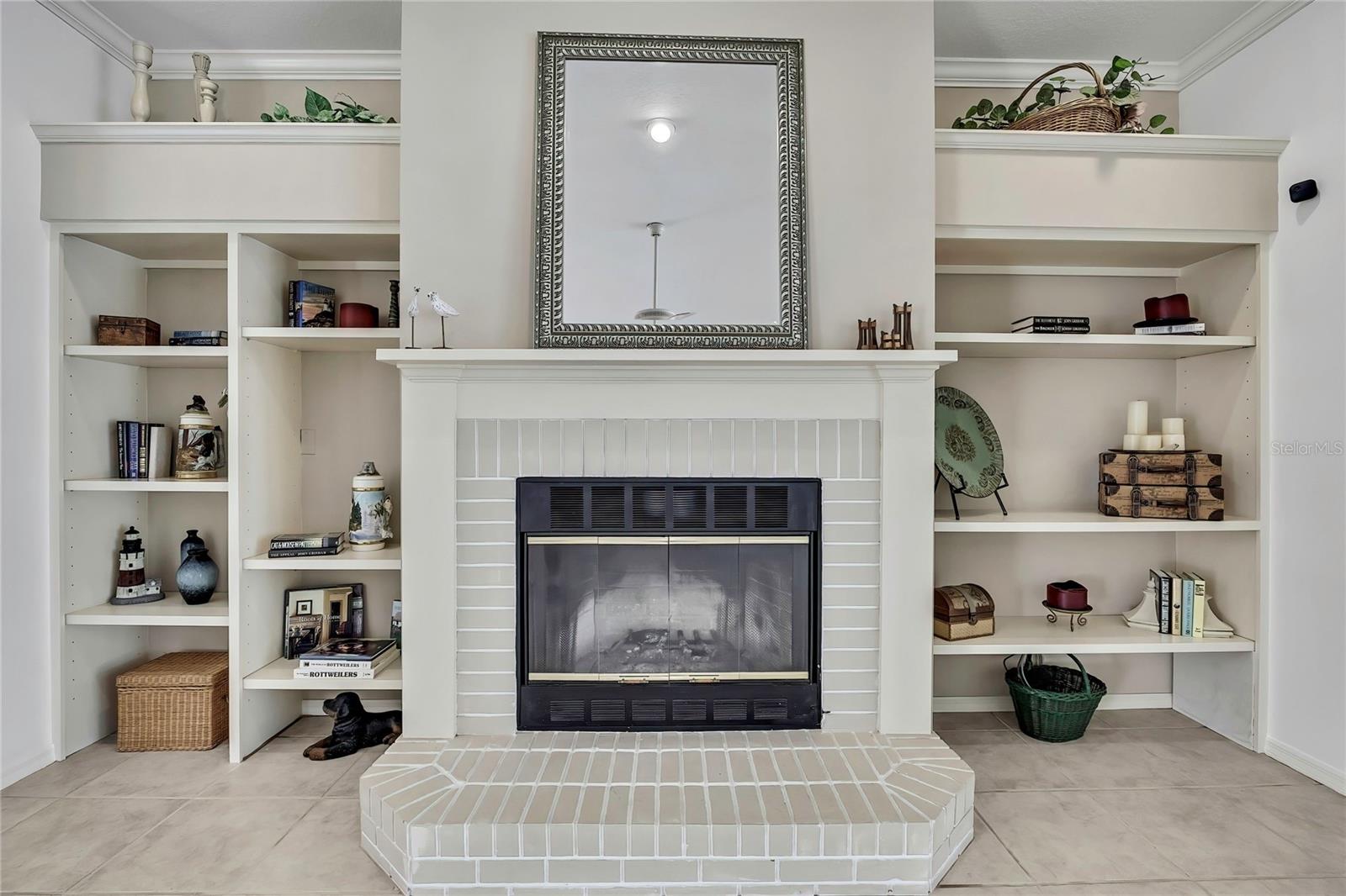 Listing photo id 12 for 3275 Daffodil Drive