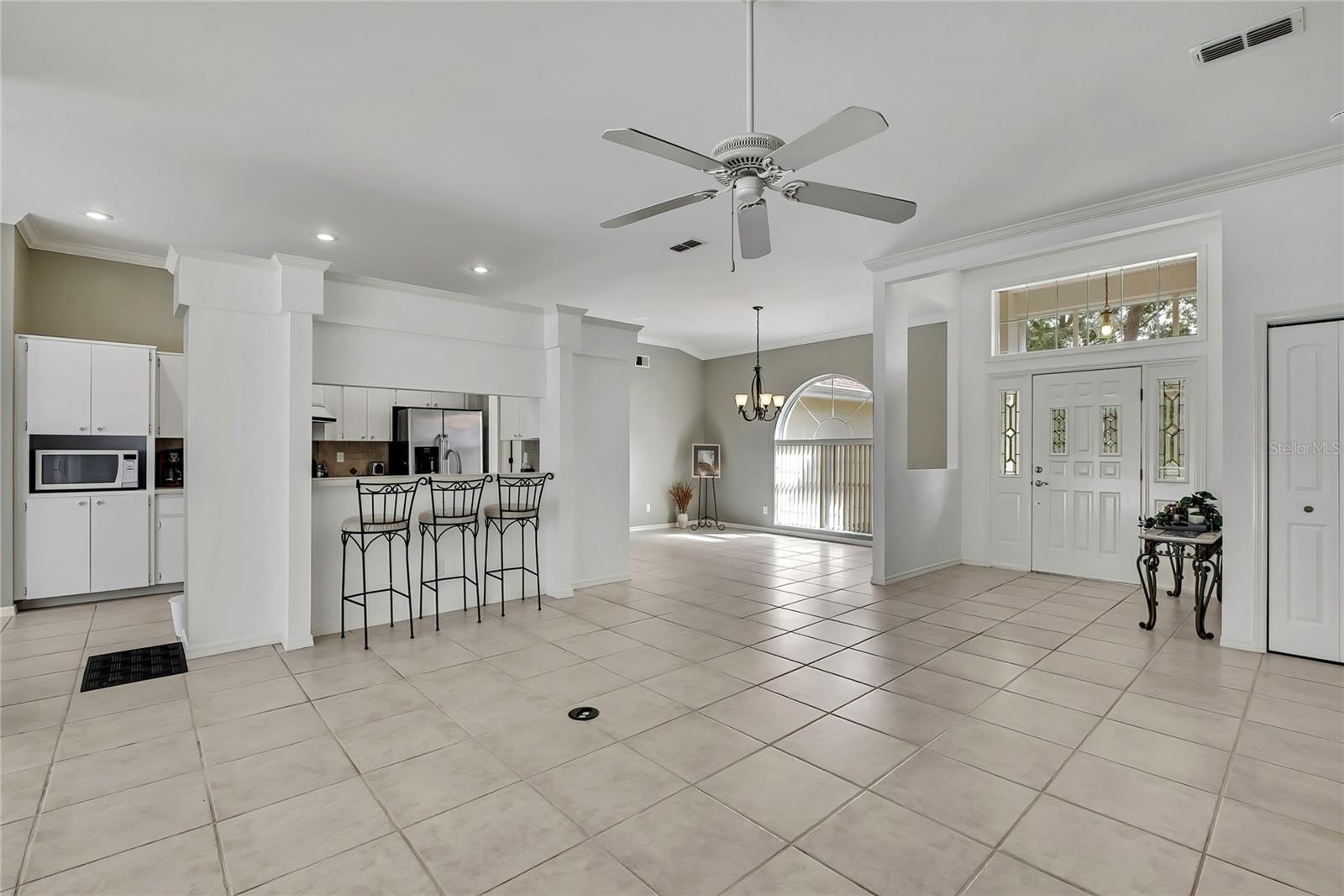 Listing photo id 16 for 3275 Daffodil Drive