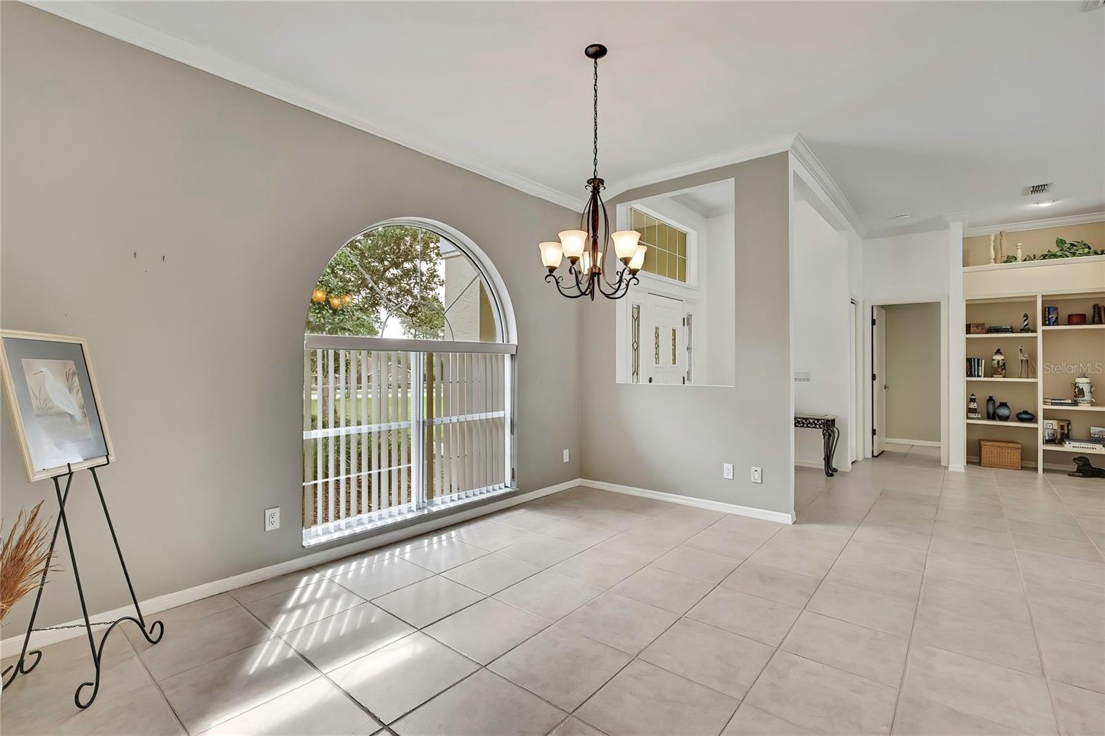 Listing photo id 18 for 3275 Daffodil Drive