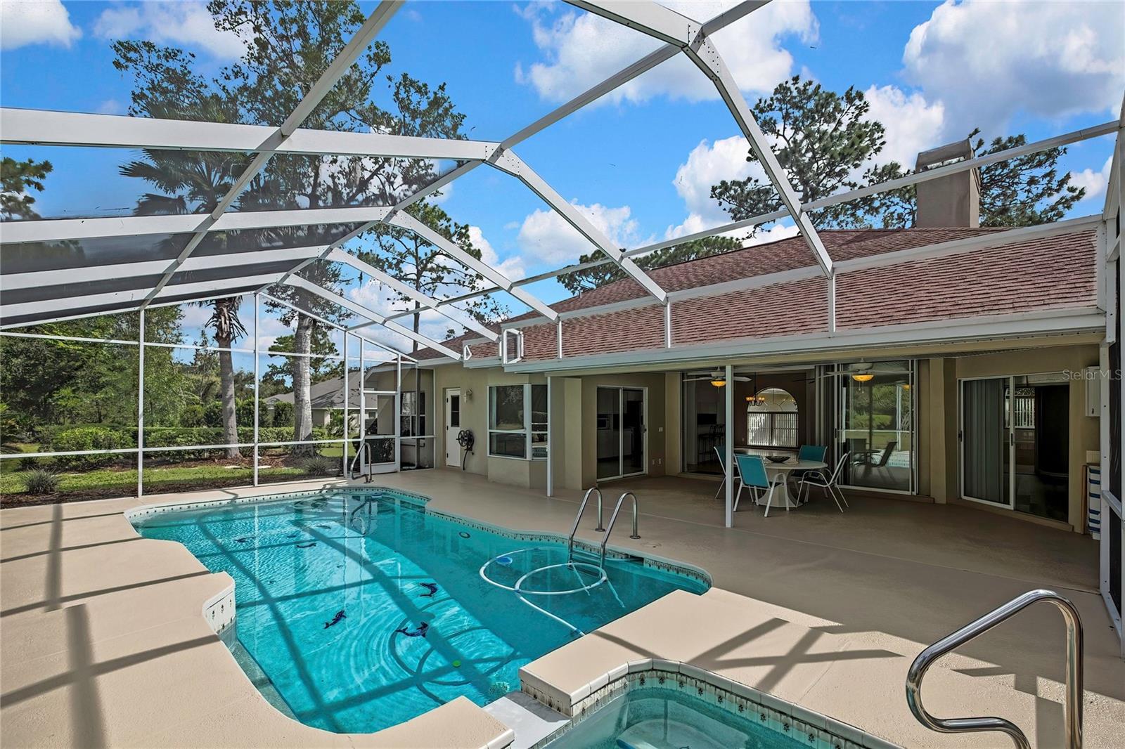 Listing photo id 48 for 3275 Daffodil Drive