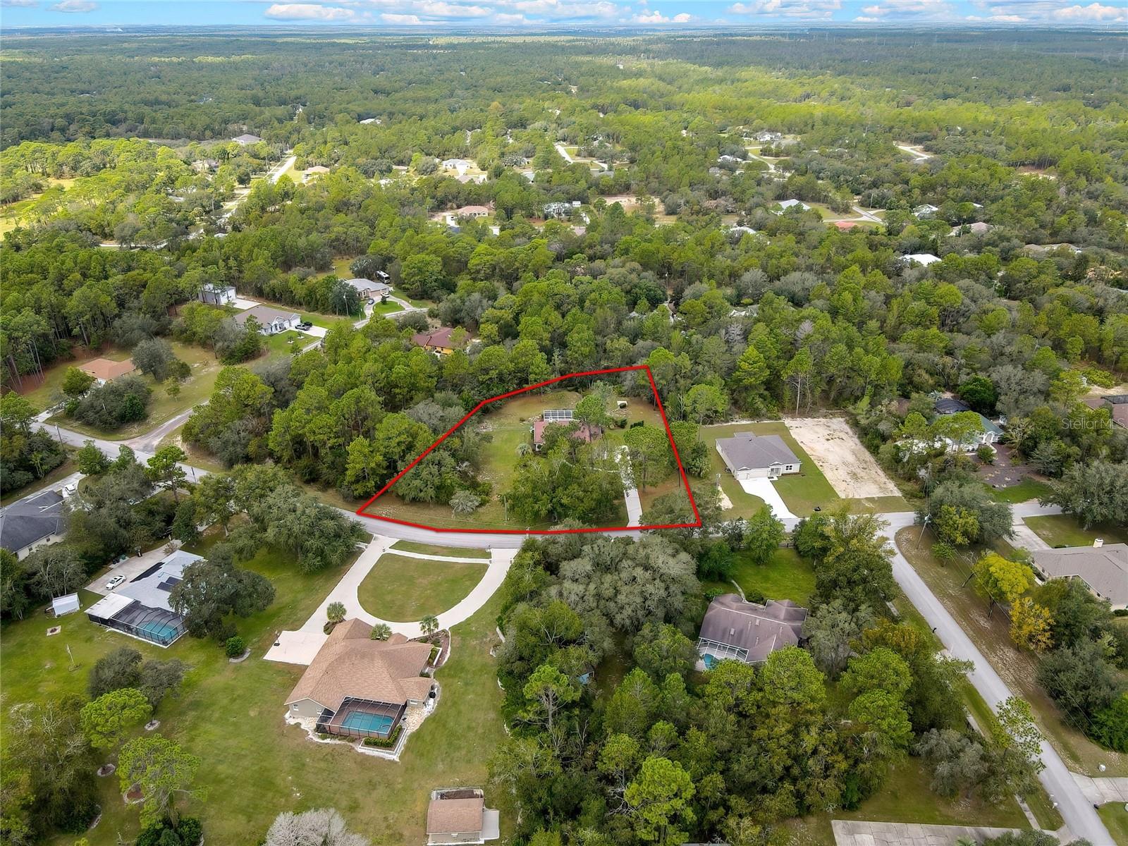 Listing photo id 55 for 3275 Daffodil Drive