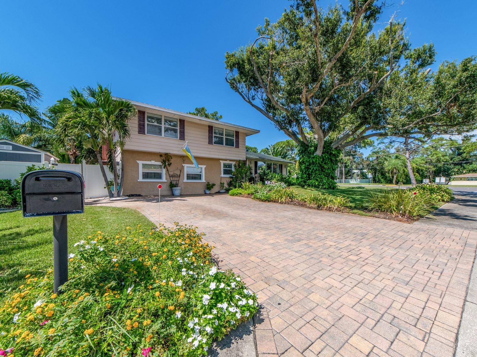 Details for 7796 132nd Way, SEMINOLE, FL 33776